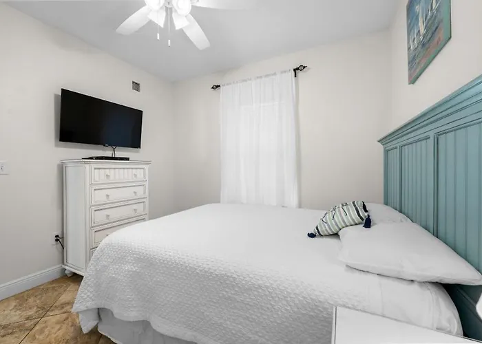 Apartment Crystal Tower 1503 By Youngs Suncoast *